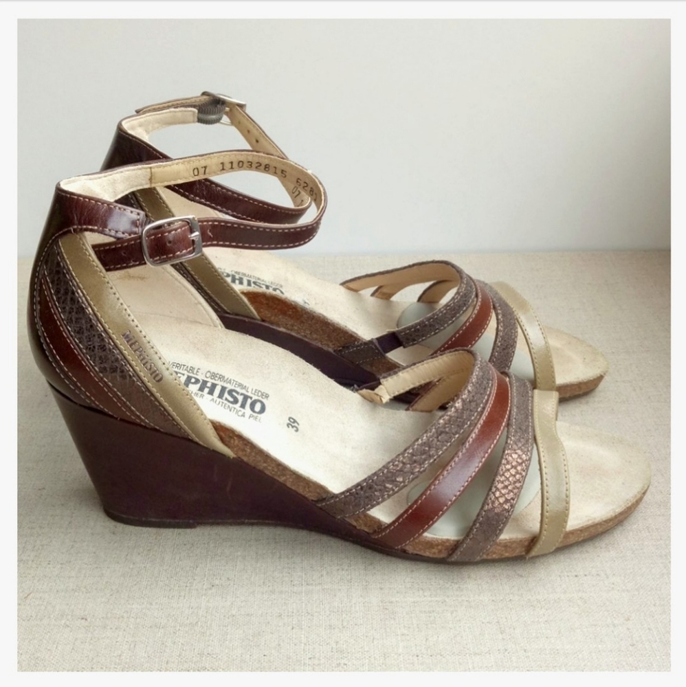 Mephisto Women EU 39 Leather Wedge Sandals